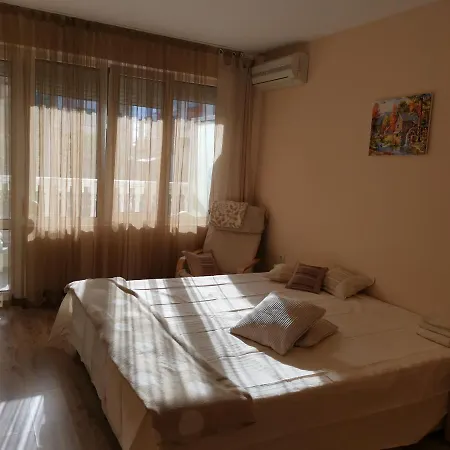 самостоятелни виктория Quarto em Acomodações Particulares Pomorie