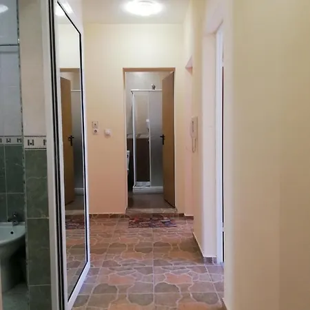 самостоятелни виктория * Поморие